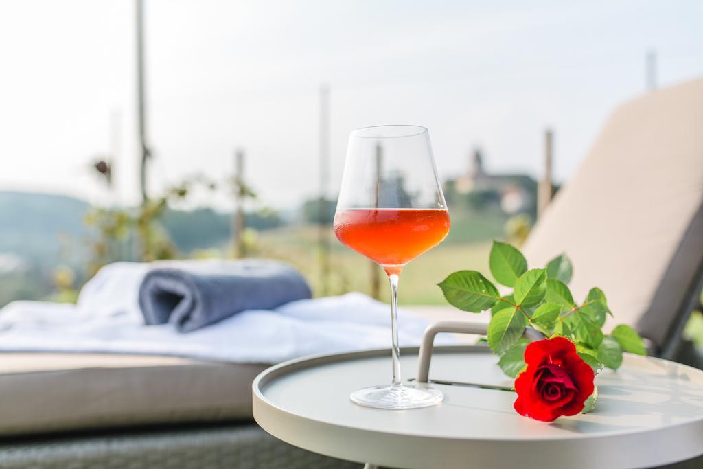 Wohnen Im Wein Leilighet Ehrenhausen Eksteriør bilde